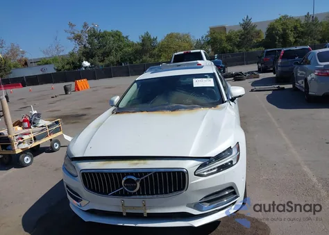 2017 Volvo S90 T6 Inscription z USA, uszkodzony, nr VIN YV1A22ML7H1011849